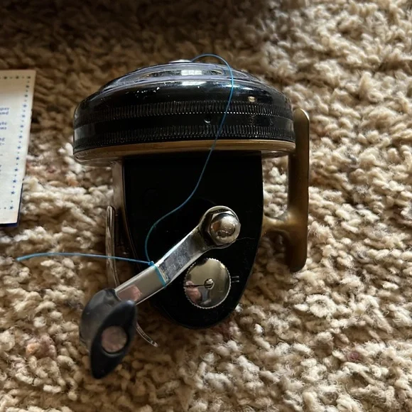 Vintage stream & lake fishing reel - Picture 3 of 5